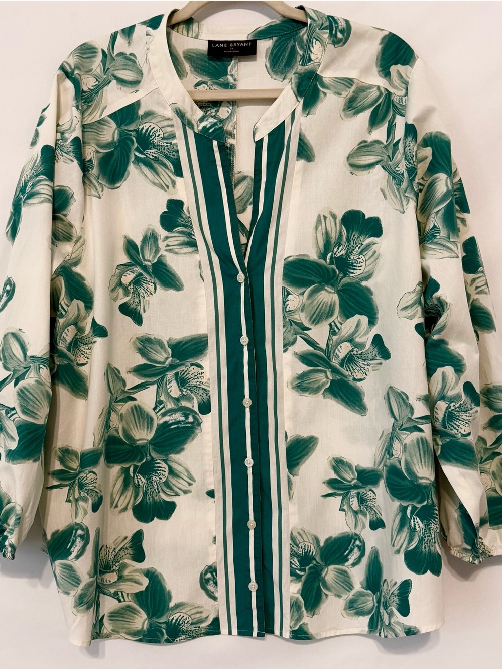 Lane Bryant Women’s Floral V-Neck Button Front Woven Cotton Blouse Size 22
